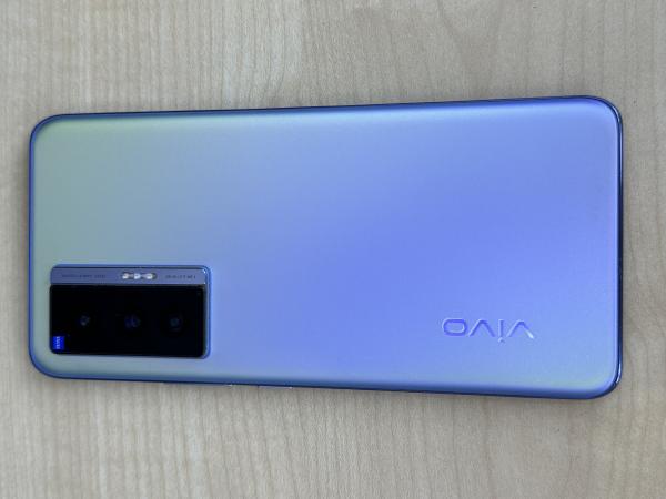 Vivo vivo X70