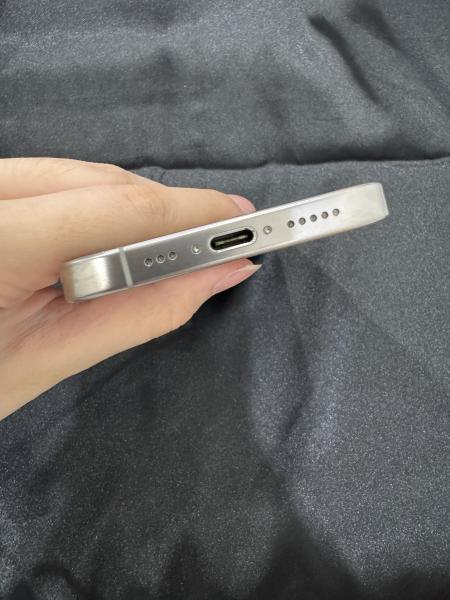 Apple iPhone 16 Pro