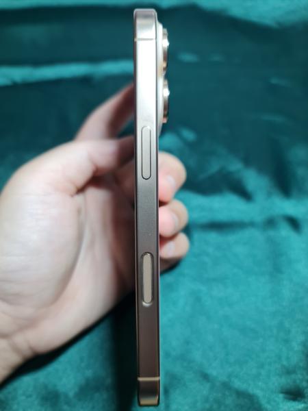 Apple iPhone 16 Pro