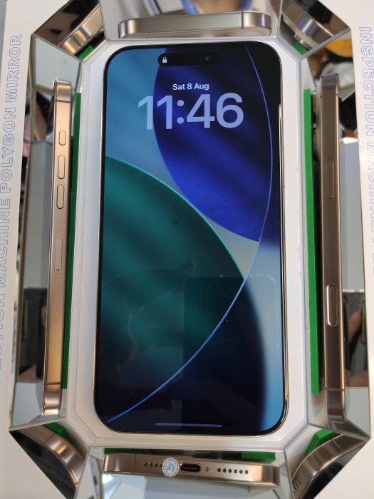 Apple iPhone 16 Pro Max — photo 3 of 10