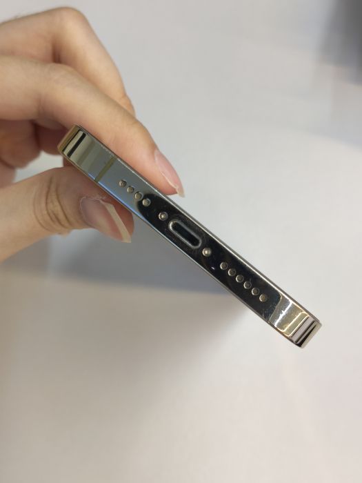 Apple iPhone 14 Pro Max — photo 5 of 11