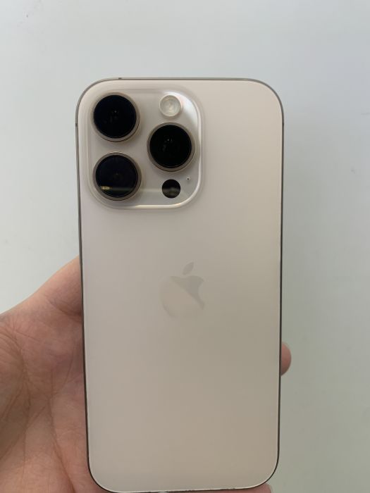 Apple iPhone 16 Pro