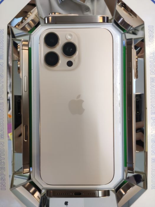 Apple iPhone 16 Pro Max — photo 2 of 10