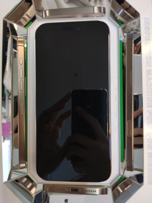 Apple iPhone 16 Pro Max — photo 3 of 10