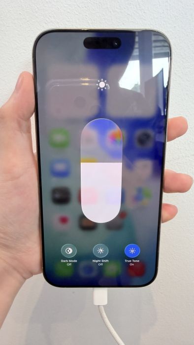 Apple iPhone 16 Pro Max — photo 7 of 9