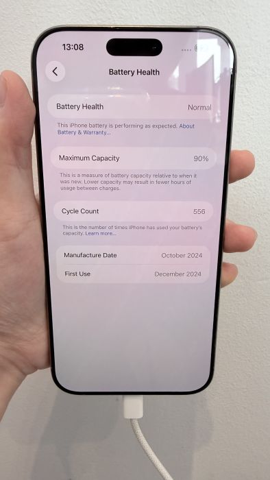 Apple iPhone 16 Pro Max — photo 8 of 9