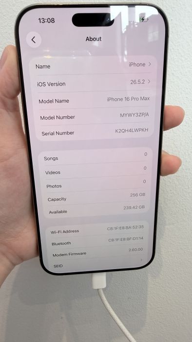 Apple iPhone 16 Pro Max — photo 9 of 9