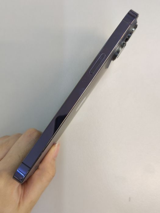 Apple iPhone 14 Pro Max — photo 6 of 10