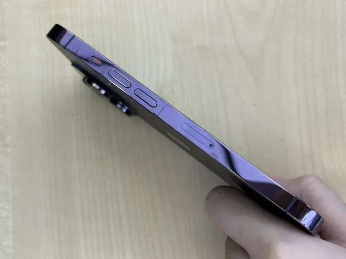 Apple iPhone 14 Pro — photo 2 of 10