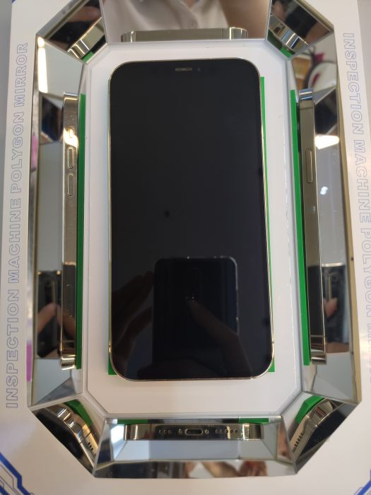 Apple iPhone 12 Pro — photo 3 of 10