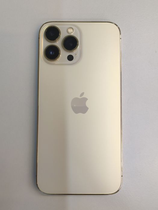 Apple iPhone 13 Pro Max — photo 4 of 11