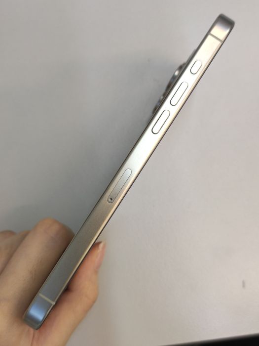 Apple iPhone 15 Pro Max — photo 5 of 10