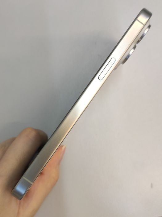 Apple iPhone 15 Pro Max — photo 6 of 10