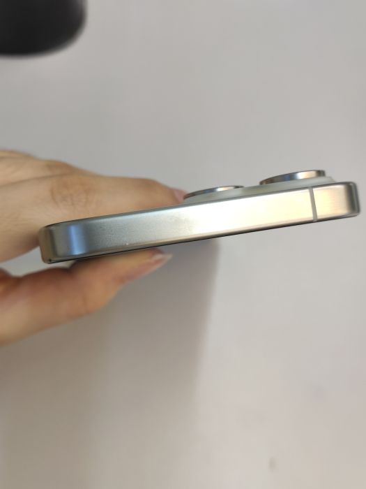 Apple iPhone 15 Pro Max — photo 8 of 10
