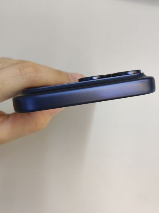 Apple iPhone 17 Pro Max — photo 8 of 10