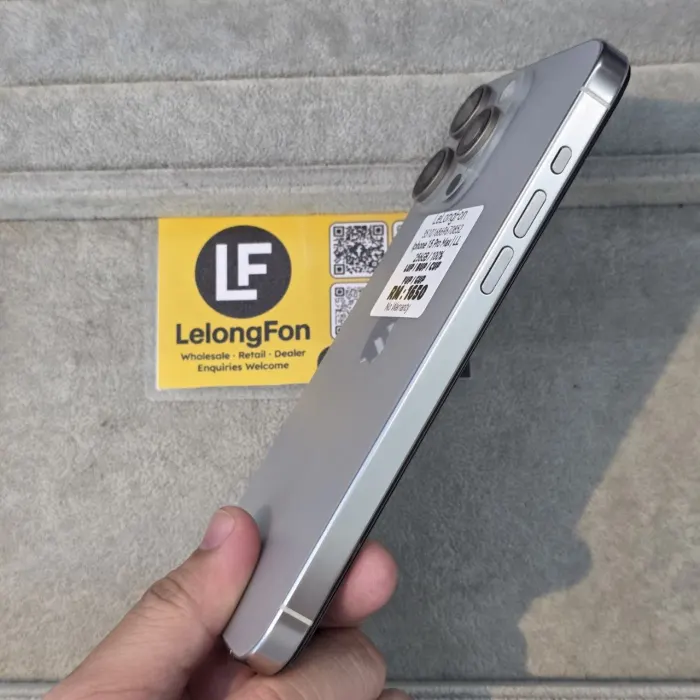 Apple iPhone 15 Pro Max — photo 6 of 8