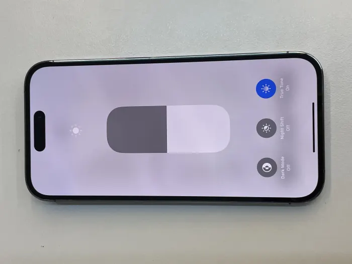 Apple iPhone 14 Pro — photo 1 of 11
