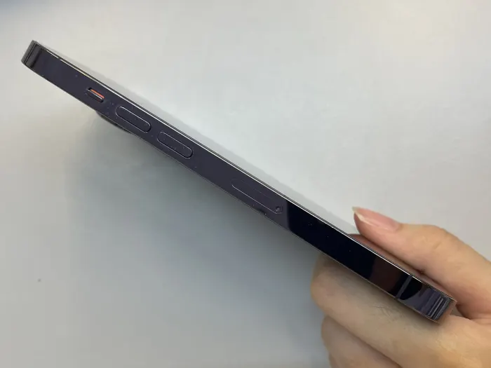 Apple iPhone 14 Pro — photo 8 of 11