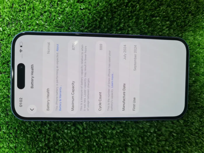 Apple iPhone 16 — photo 3 of 7