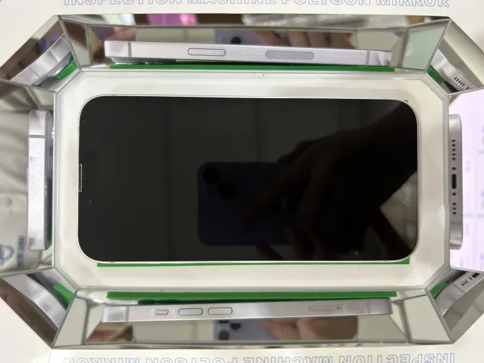 Apple iPhone 14 — photo 11 of 11