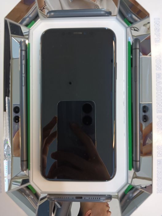 Apple iPhone 11 — photo 11 of 11
