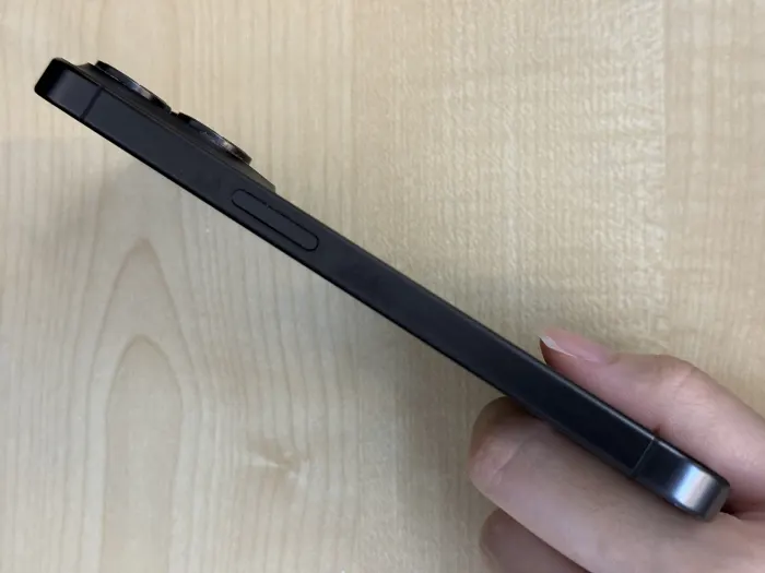 Apple iPhone 15 Pro — photo 8 of 10