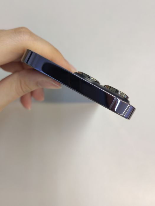 Apple iPhone 14 Pro — photo 6 of 8