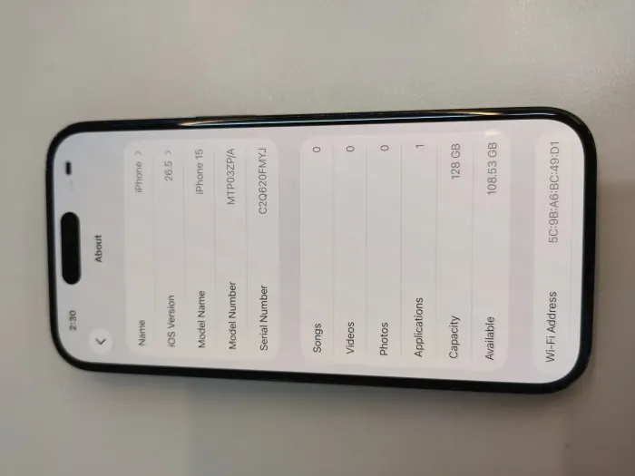 Apple iPhone 15 — photo 6 of 10