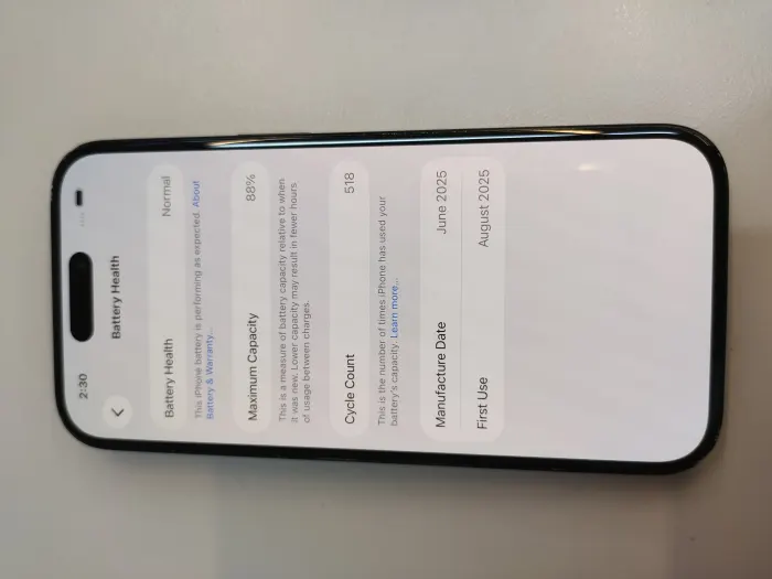 Apple iPhone 15 — photo 7 of 10