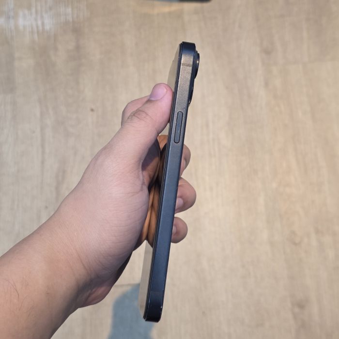 Apple iPhone 14 Plus — photo 2 of 8