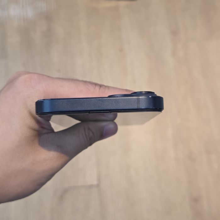 Apple iPhone 14 Plus — photo 5 of 8