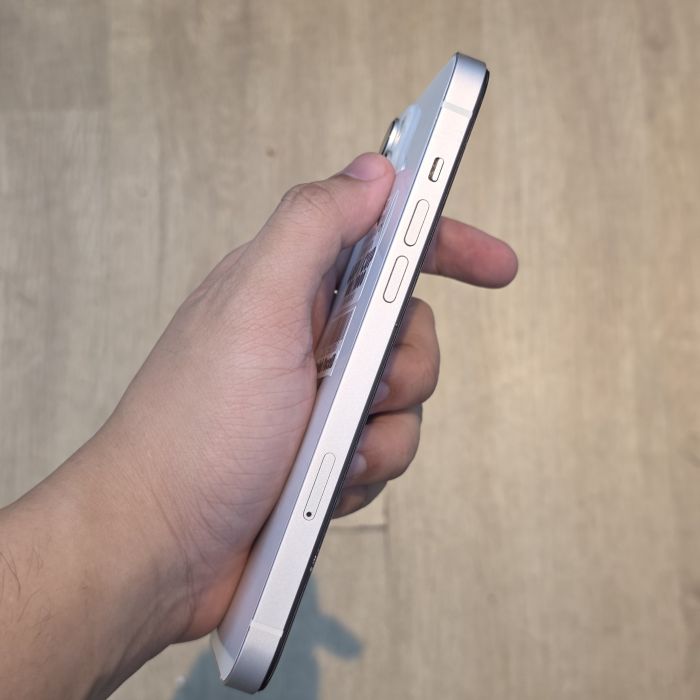 Apple iPhone 14 Plus — photo 2 of 8