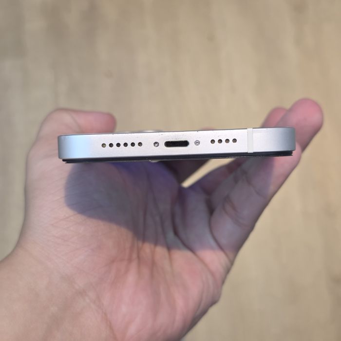 Apple iPhone 14 Plus — photo 4 of 8