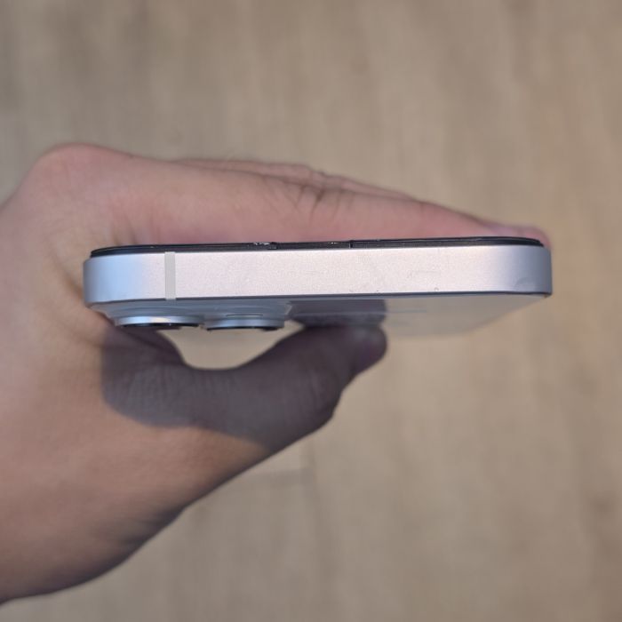 Apple iPhone 14 Plus — photo 5 of 8
