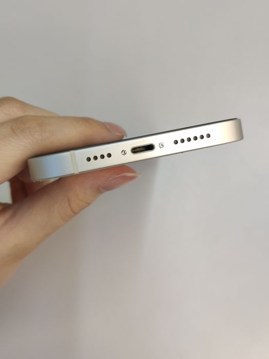 Apple iPhone 14 Plus — photo 5 of 8
