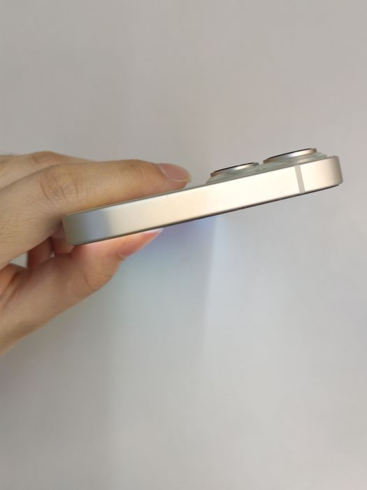 Apple iPhone 14 Plus — photo 6 of 8