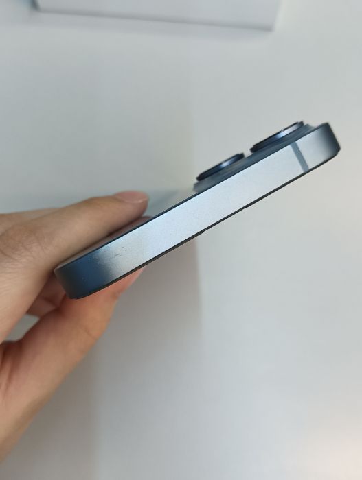 Apple iPhone 14 Plus — photo 7 of 10