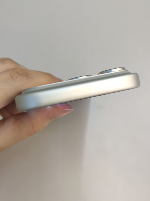 Apple iPhone 17 Pro — photo 6 of 8