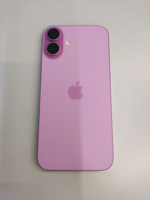 Apple iPhone 16 Plus — photo 2 of 8