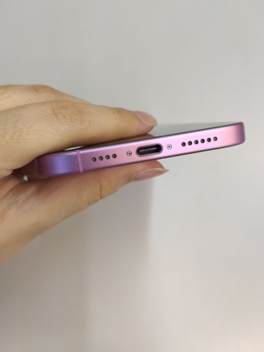 Apple iPhone 16 Plus — photo 5 of 8