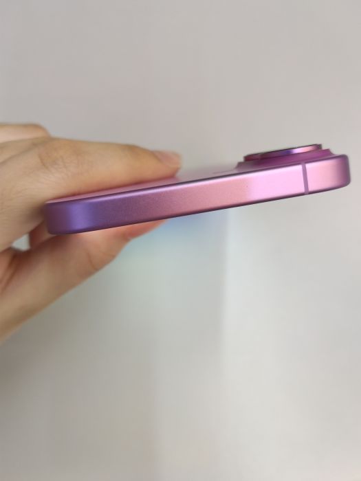 Apple iPhone 16 Plus — photo 6 of 8