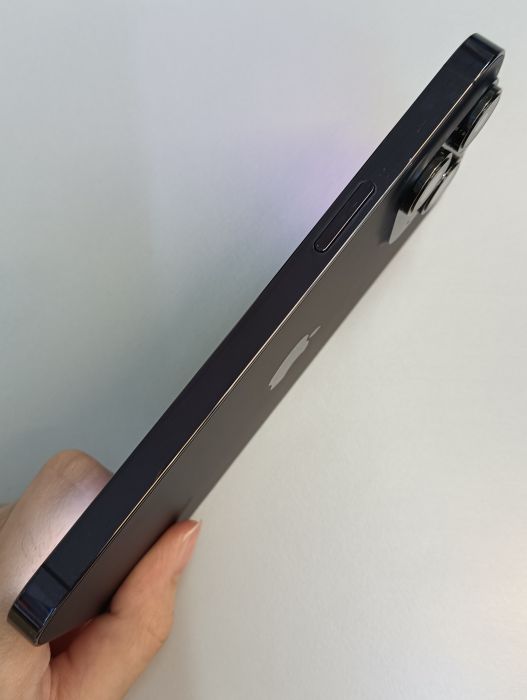 Apple iPhone 14 Pro Max — photo 3 of 8