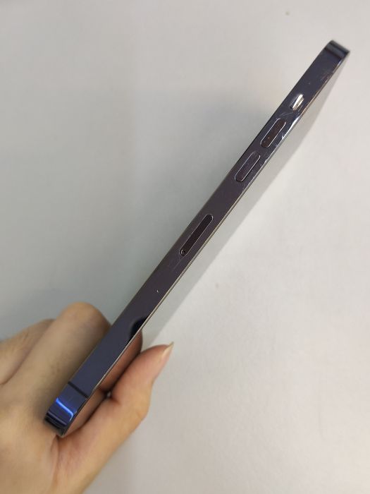 Apple iPhone 14 Pro Max — photo 2 of 10