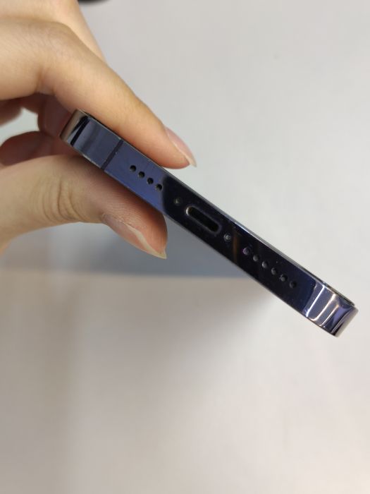 Apple iPhone 14 Pro Max — photo 4 of 10