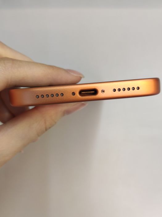 Apple iPhone 17 Pro Max — photo 5 of 10