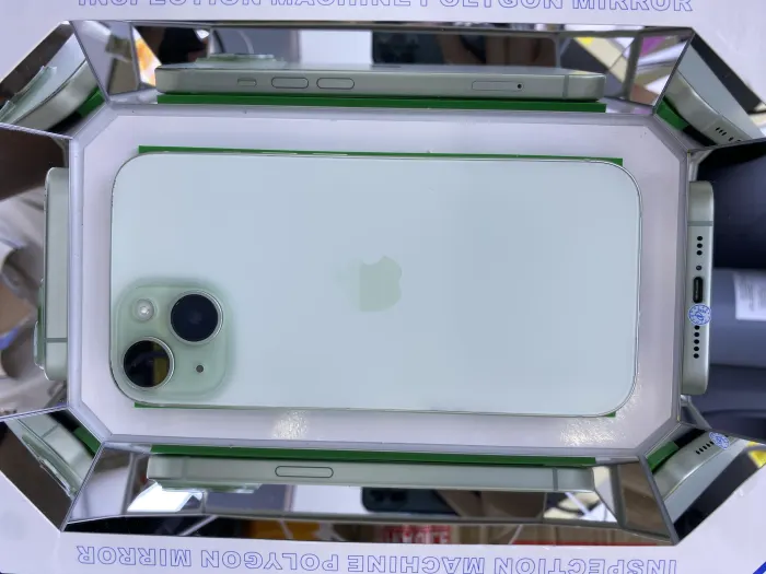 Apple iPhone 15 — photo 1 of 10