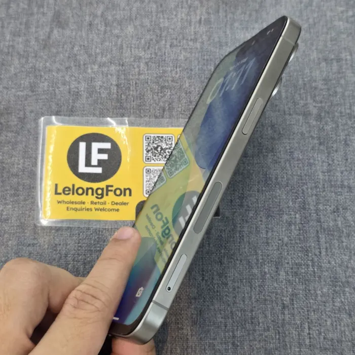 Apple iPhone 15 Pro Max — photo 5 of 8