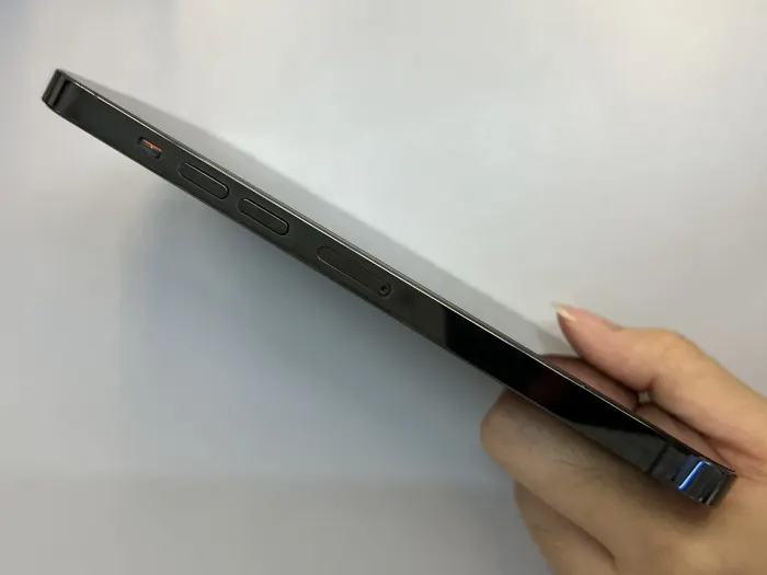 Apple iPhone 13 Pro Max — photo 2 of 10