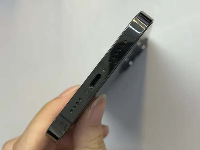 Apple iPhone 13 Pro Max — photo 4 of 10
