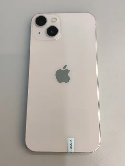 Apple iPhone 13 — photo 5 of 10